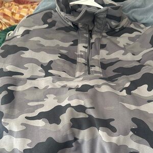 Old Navy Gray Camouflage Pullover